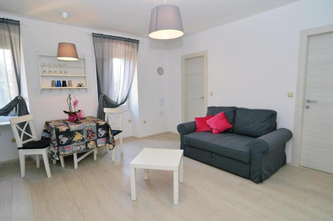 לובראן Apartments Knezgrad מראה חיצוני תמונה